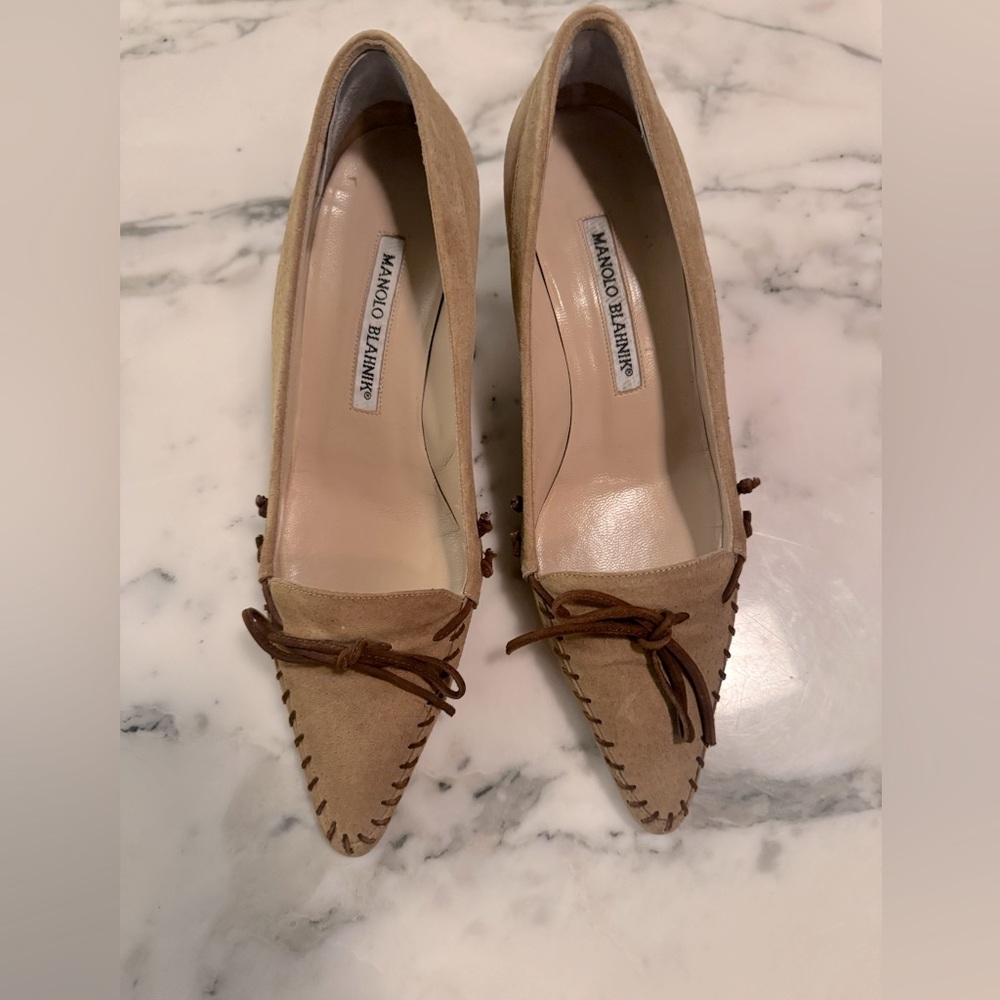 Ladies Manolo Blahnik Suede Moccasin Style Pumps